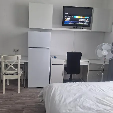 Apartment Studio 8